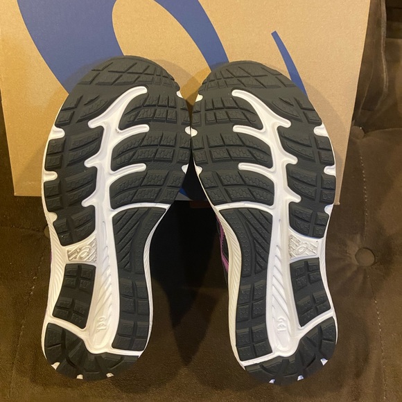 BNWTs in box ASICS - Picture 11 of 11